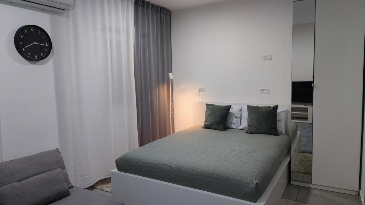 Studio Apartment 12 Minutes From Bahai'S Garden Haifa Buitenkant foto